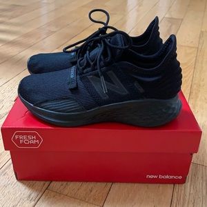 Boys New balance fresh foam roav shoes size 13